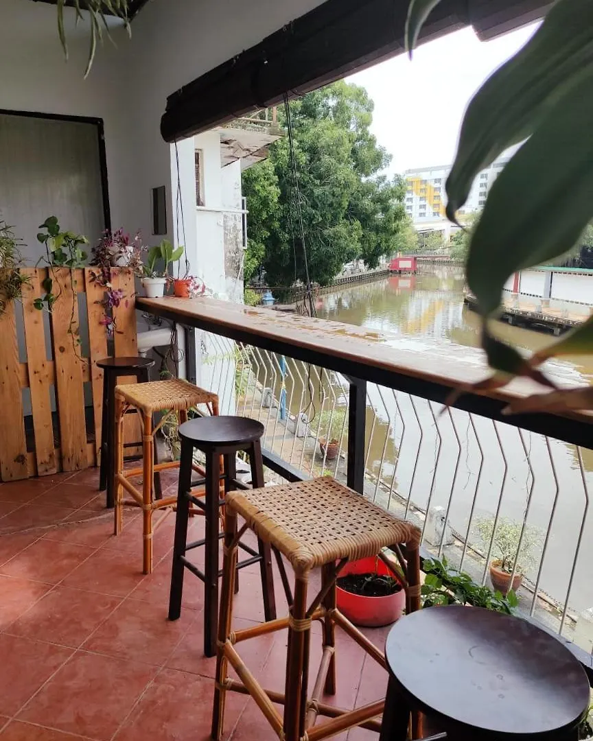 V Space Capsule Cafe Melaka 0*, Malacca