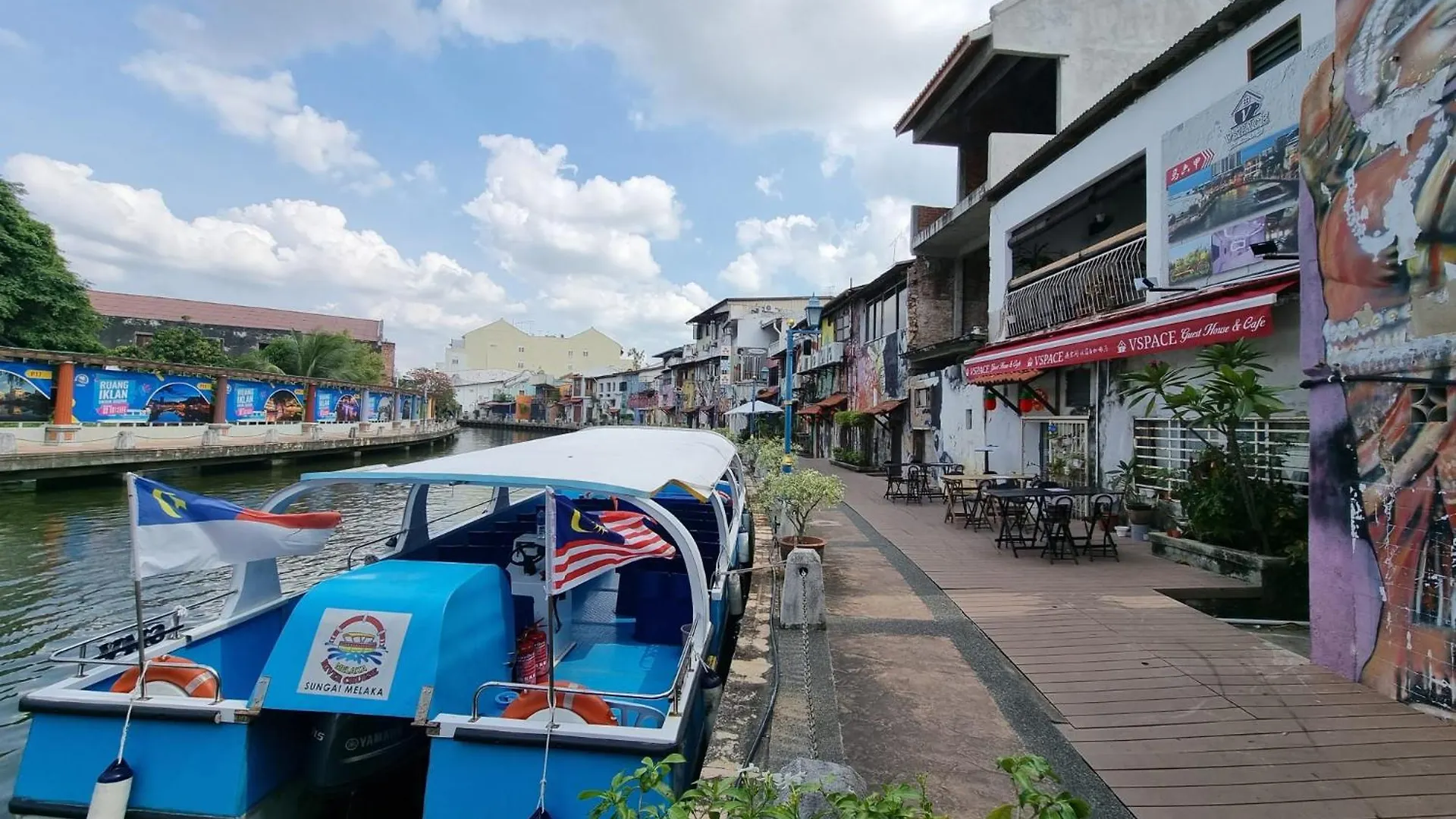 V Space Capsule Cafe Melaka Malaysia