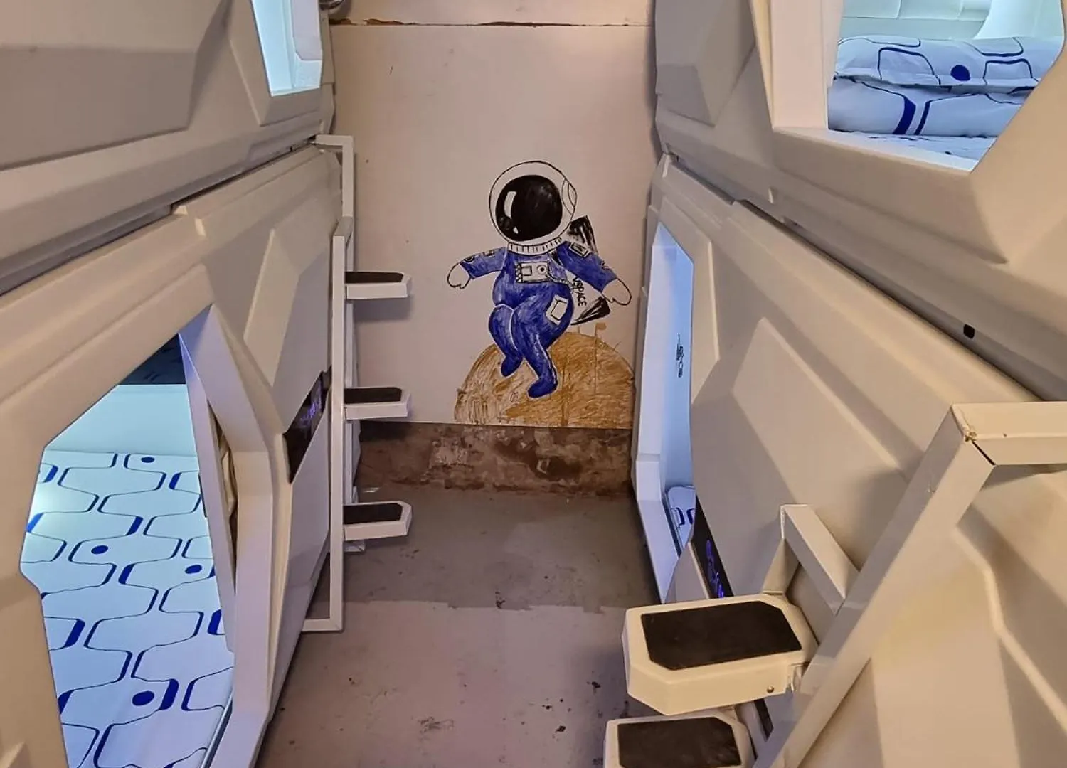 V Space Capsule Cafe Melaka